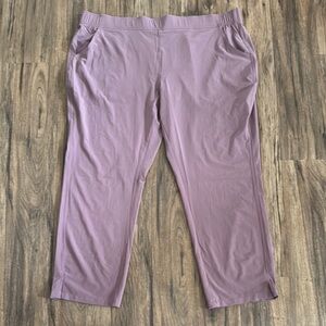 NWT Eddie Bauer Women's cropped Pants in Lavender. These are new, so comfortable